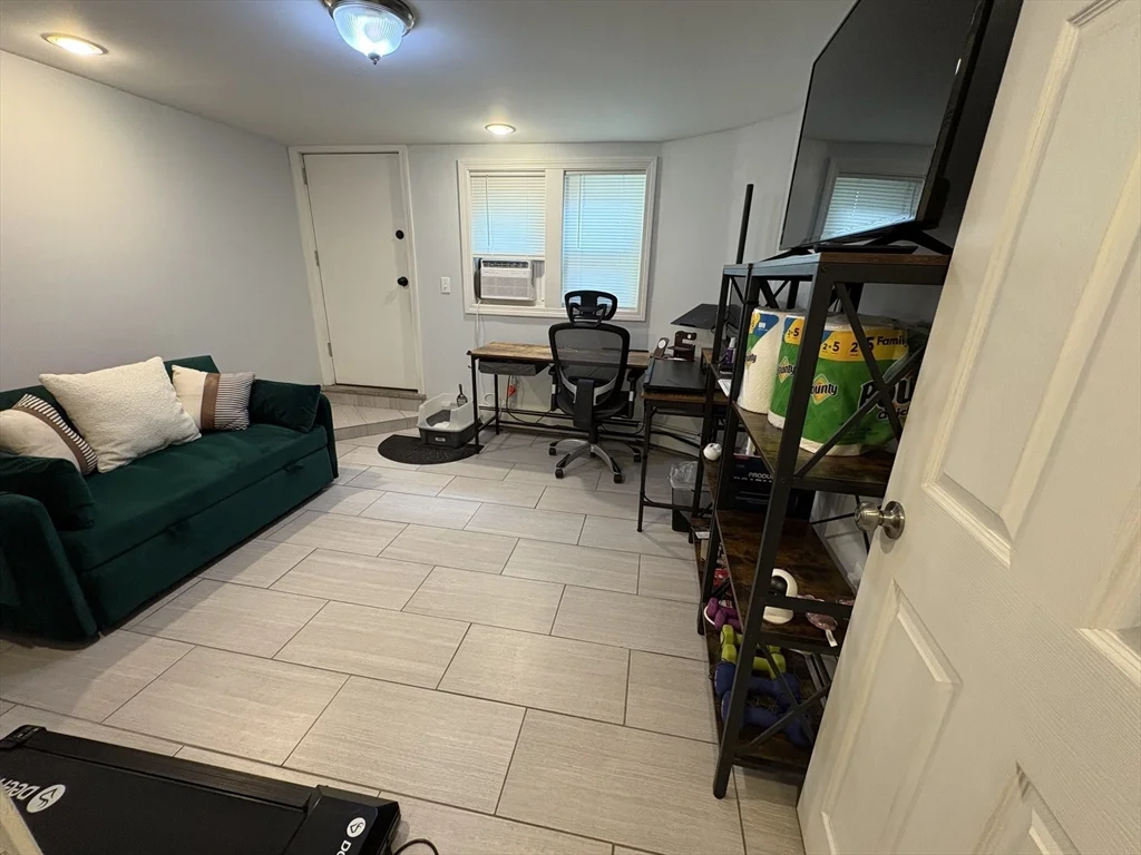 32 Greenwich Park, South End