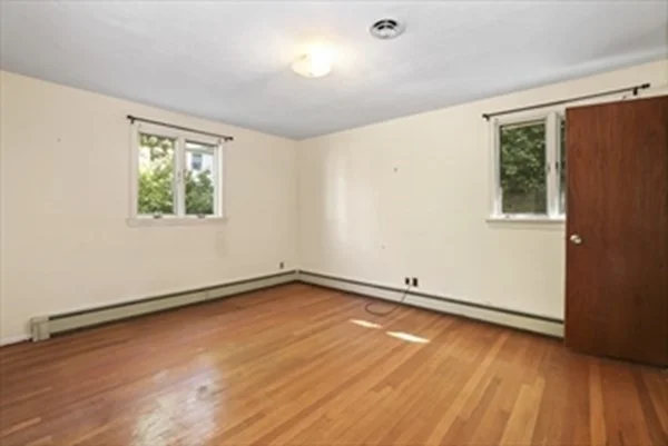 11A Centre Ln, West Roxbury