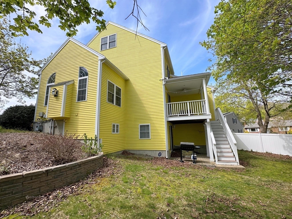 6 Farmers Circle, Arlington