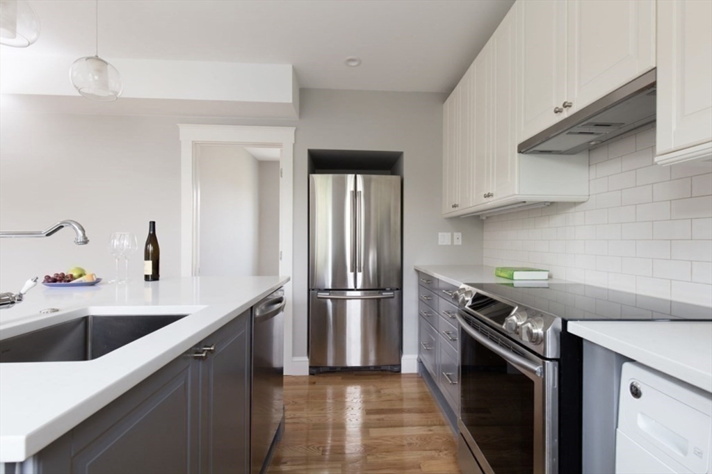 30 Montebello Rd, Jamaica Plain