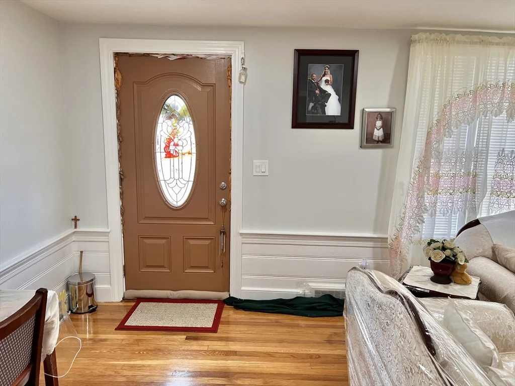 470 Pleasant St, Canton