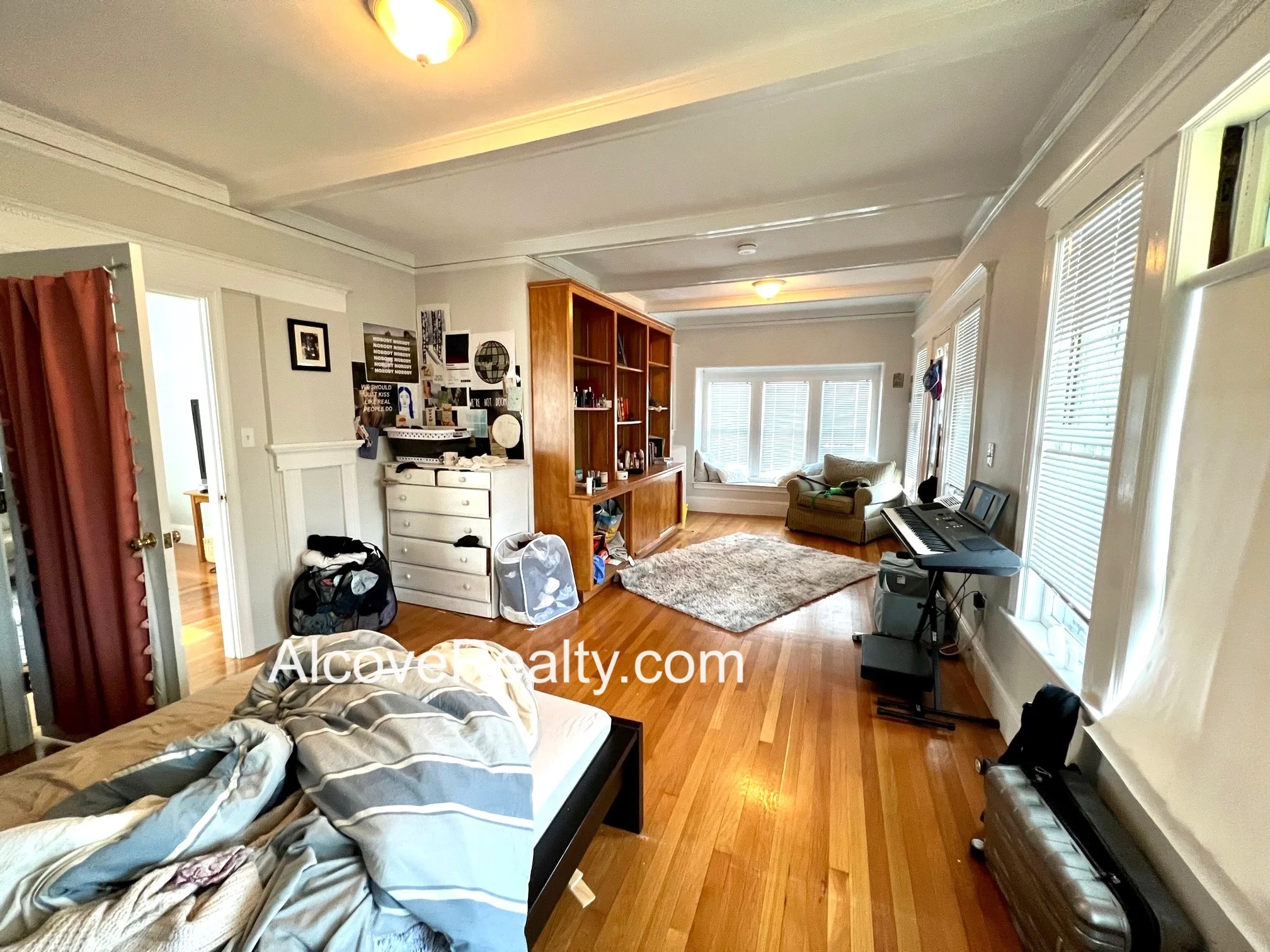 34 Leonard St, Tufts