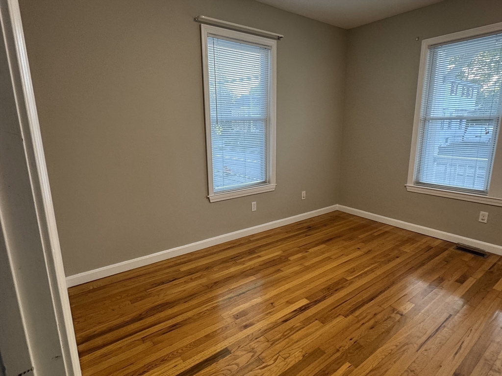 49 Paradise Rd, Swampscott