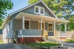 63 Pierrepont Rd, Newton Lower Falls