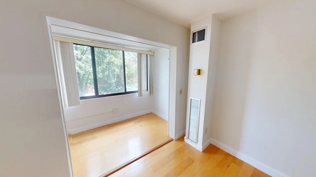 1731 Beacon St, Brookline