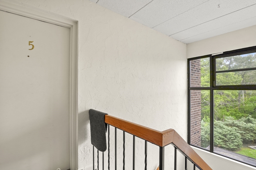 55 Angleside Rd, Waltham