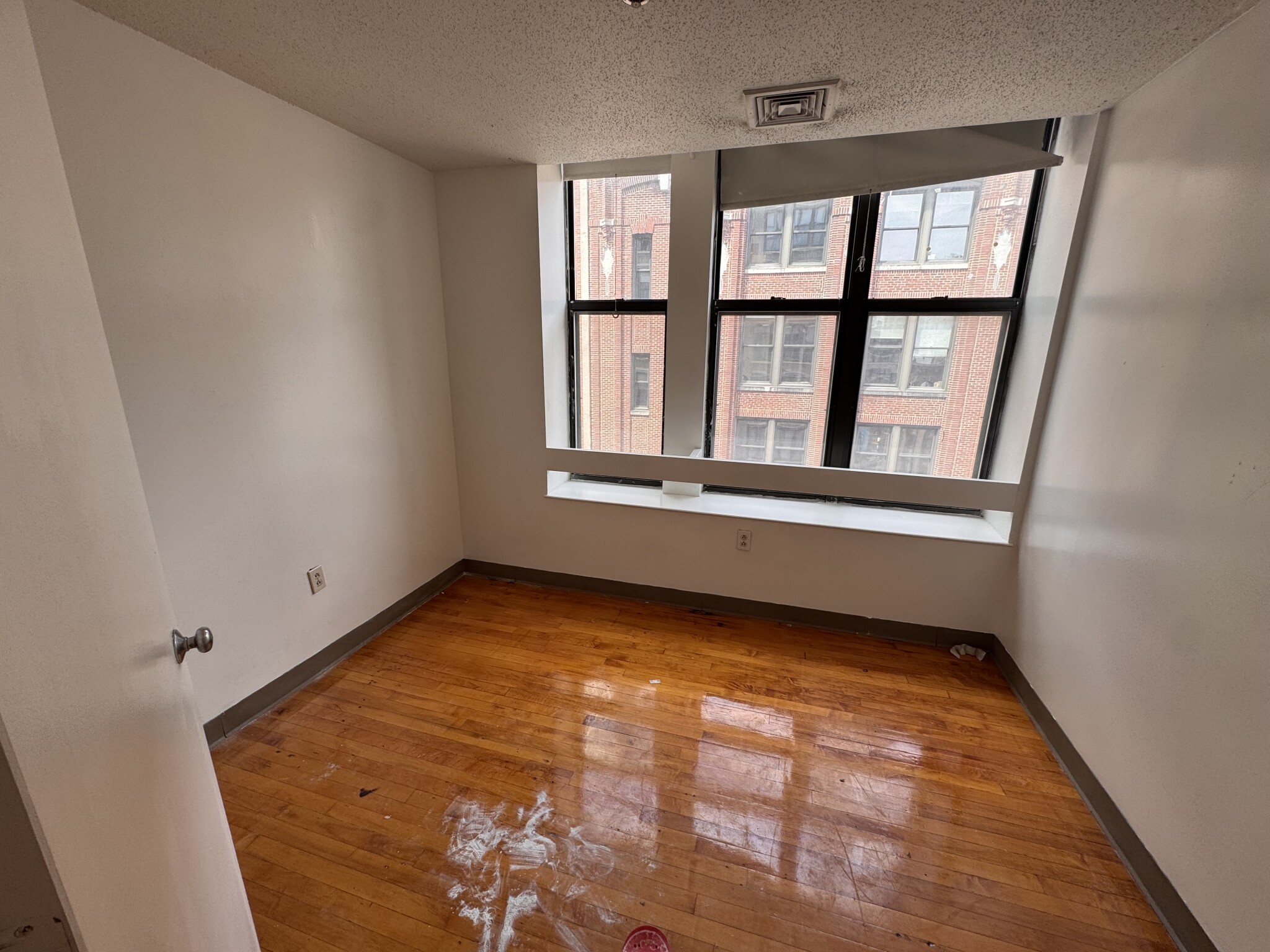 65 Harrison Ave, Chinatown