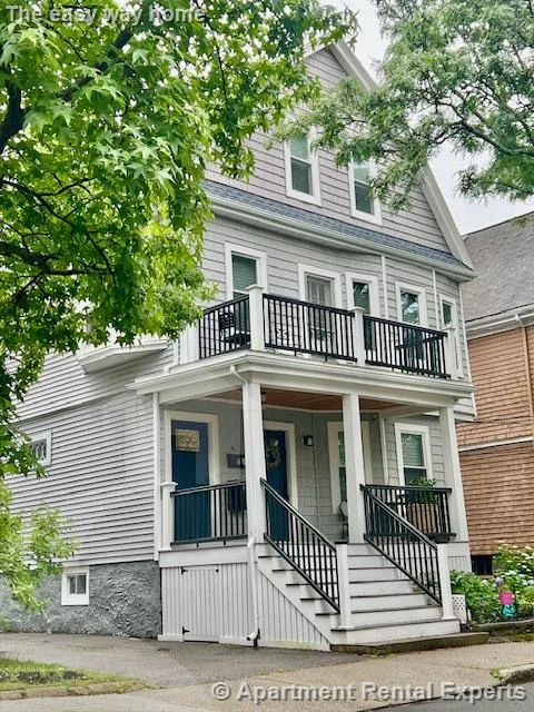 41 Simpson Ave, Davis Square