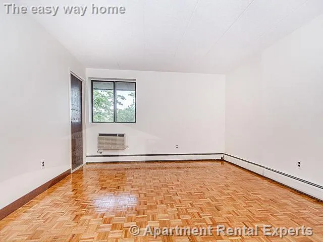 31 Harris St, Other