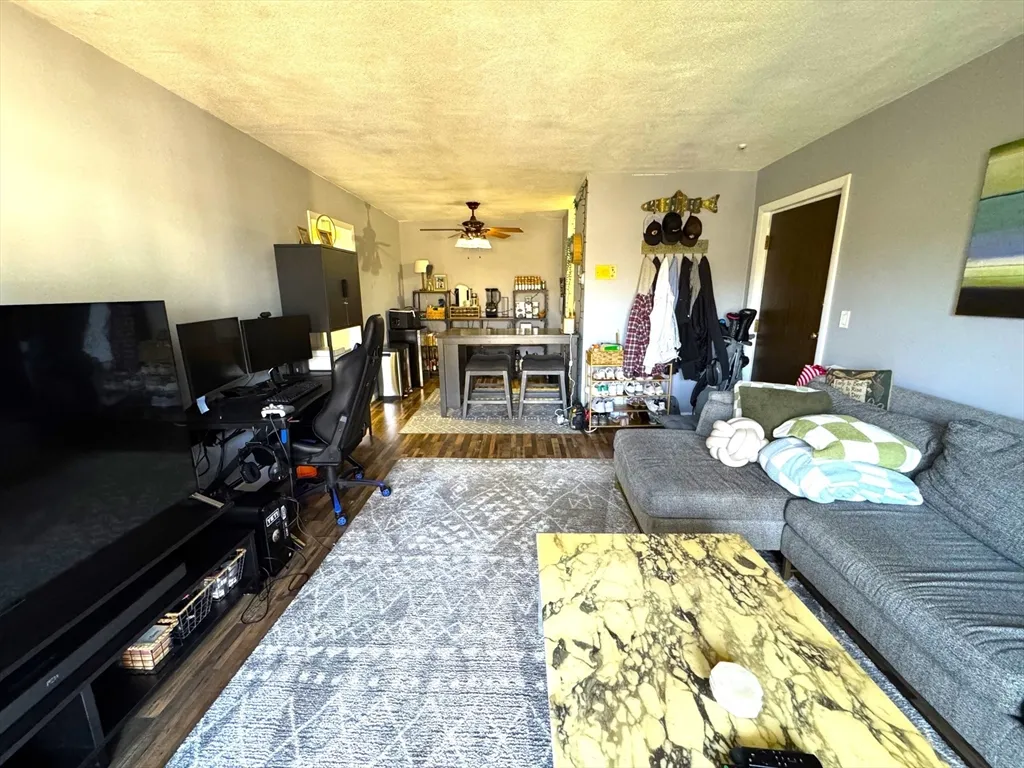 80 Walnut St, Canton