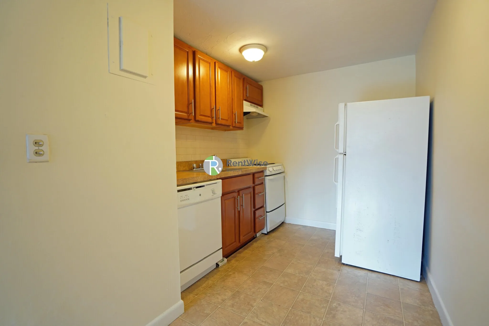 90 Gardner Ter, Allston