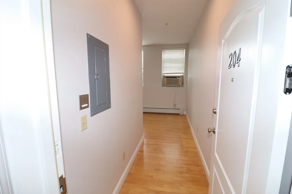 25 High St, Clinton