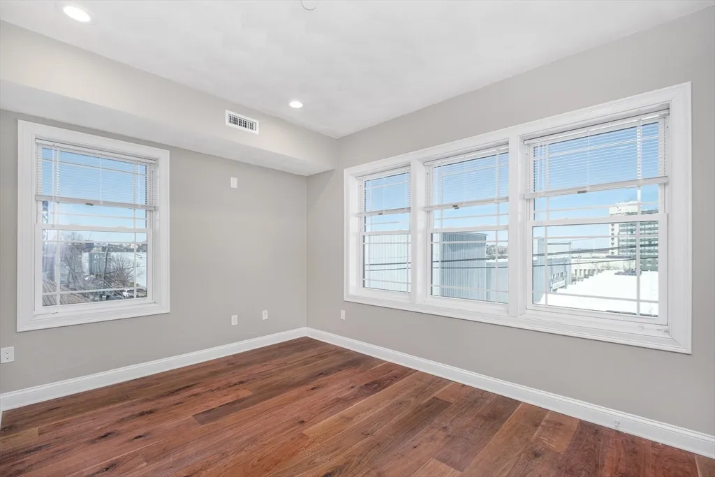 121 Addison St, East Boston