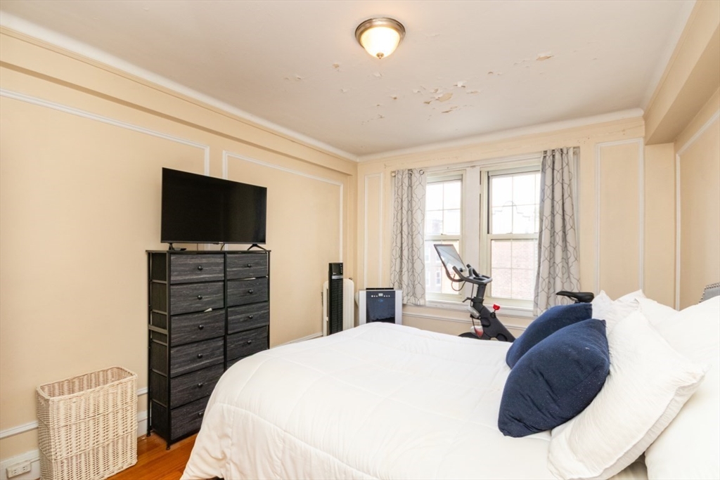 1450 Beacon St, Boston