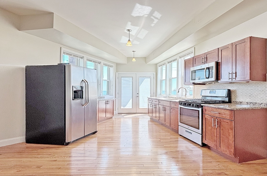 1043 Winthrop Ave, Revere