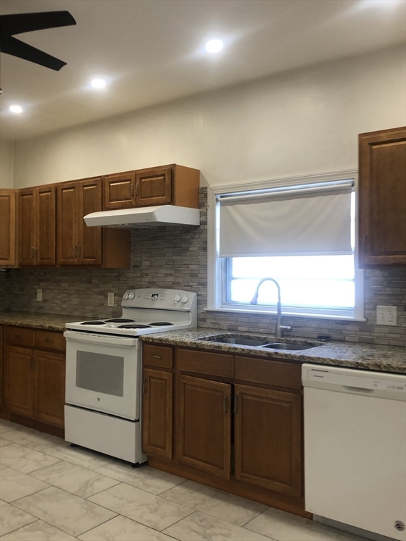 93 Pine St, Swampscott