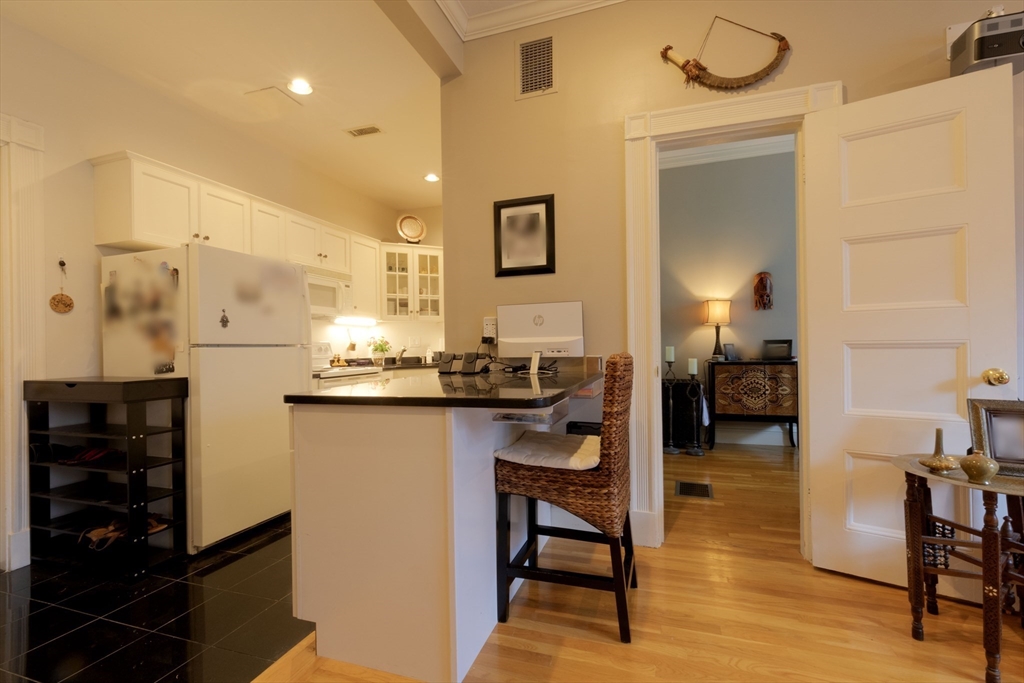 398 Marlborough St, Back Bay