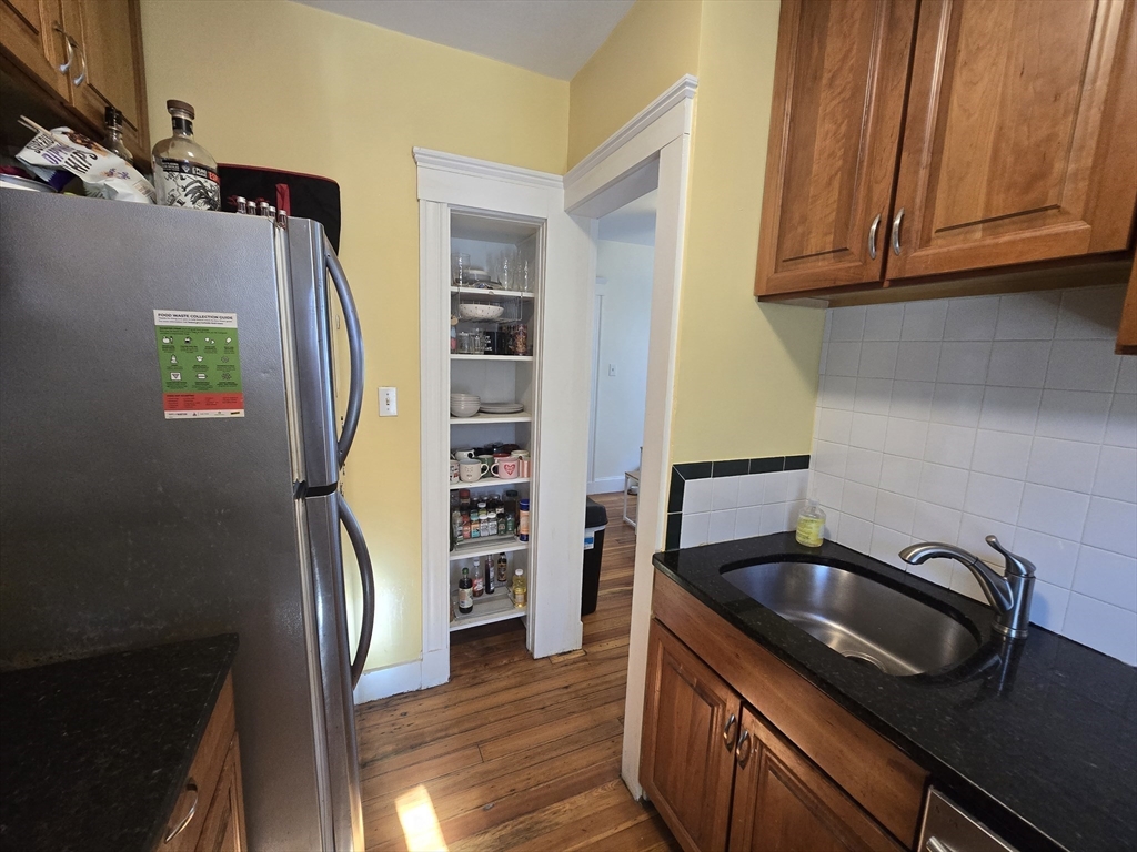 38 Hillside St, Mission Hill