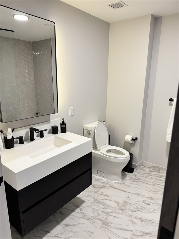 55 Lagrange, Downtown