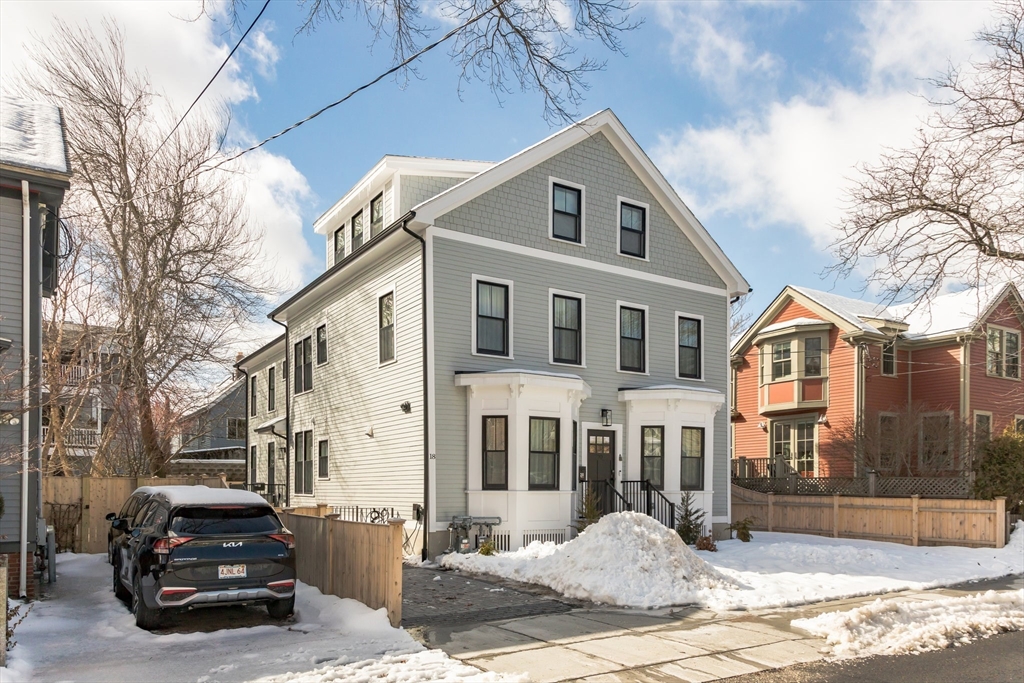 20 Fairmont St, Cambridgeport