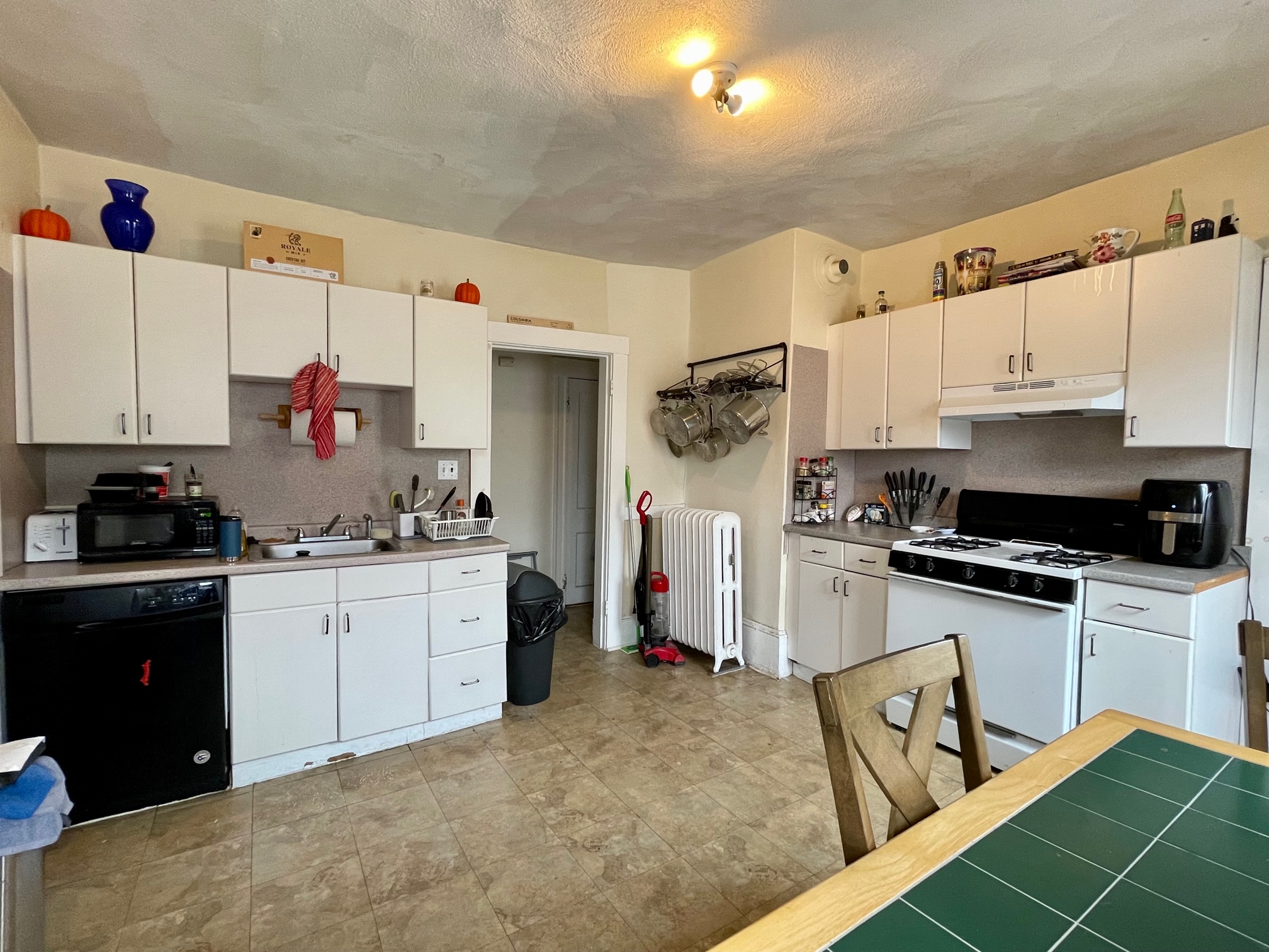 97 Kilsyth Rd, Brighton