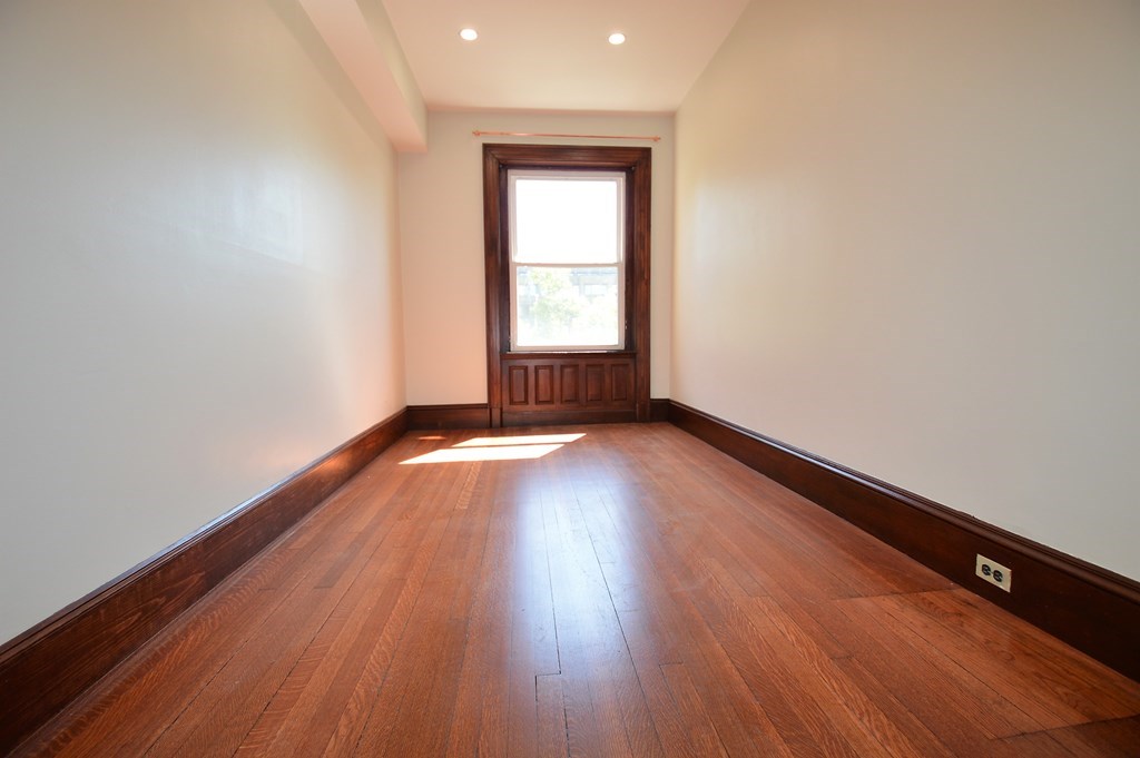 1736 Beacon St, Brookline