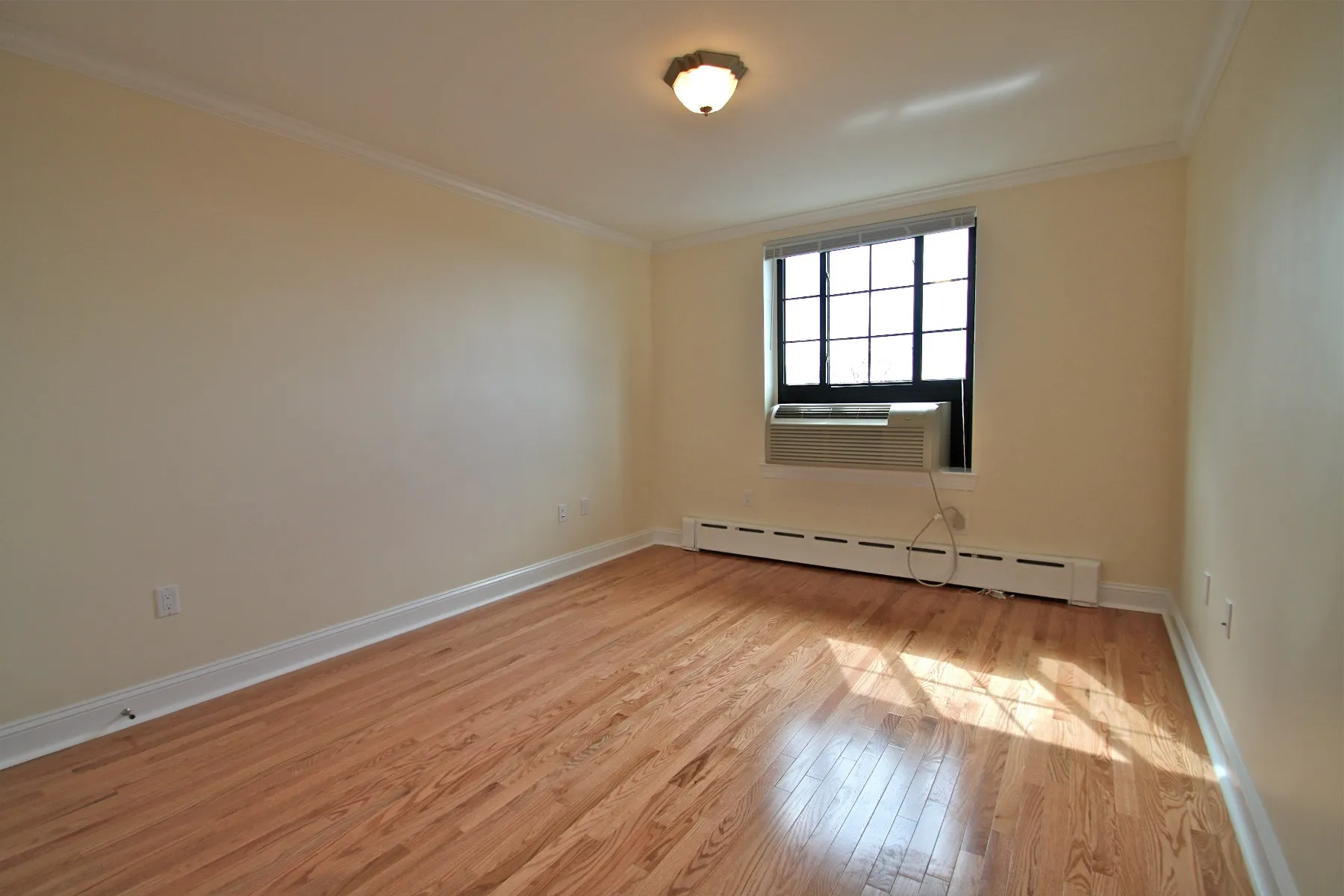60 Brattle St, West Cambridge
