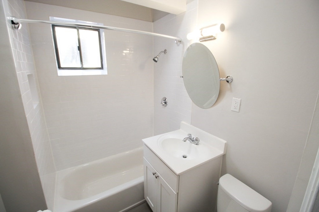 41 Harvard St, Central Village