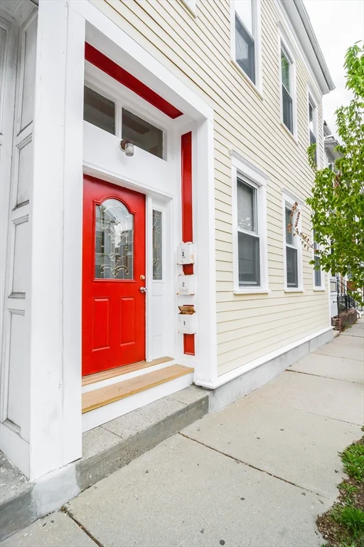 546 East 8th St, South Boston