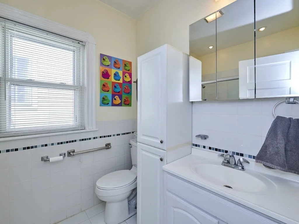 48 Wordsworth St, East Boston