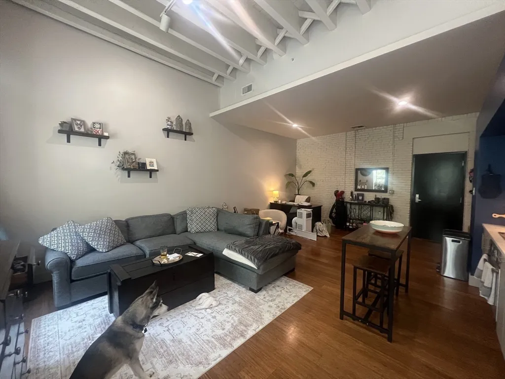 33 3rd Ave, Charlestown