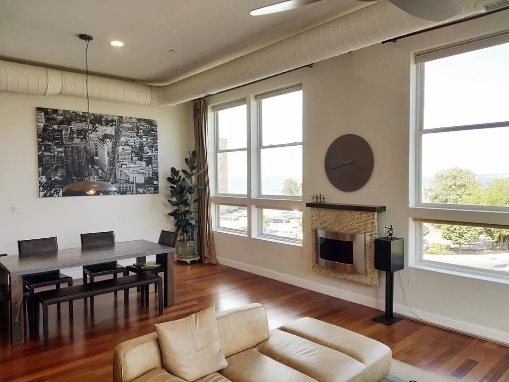 10 Ocean Ave, Revere Beach