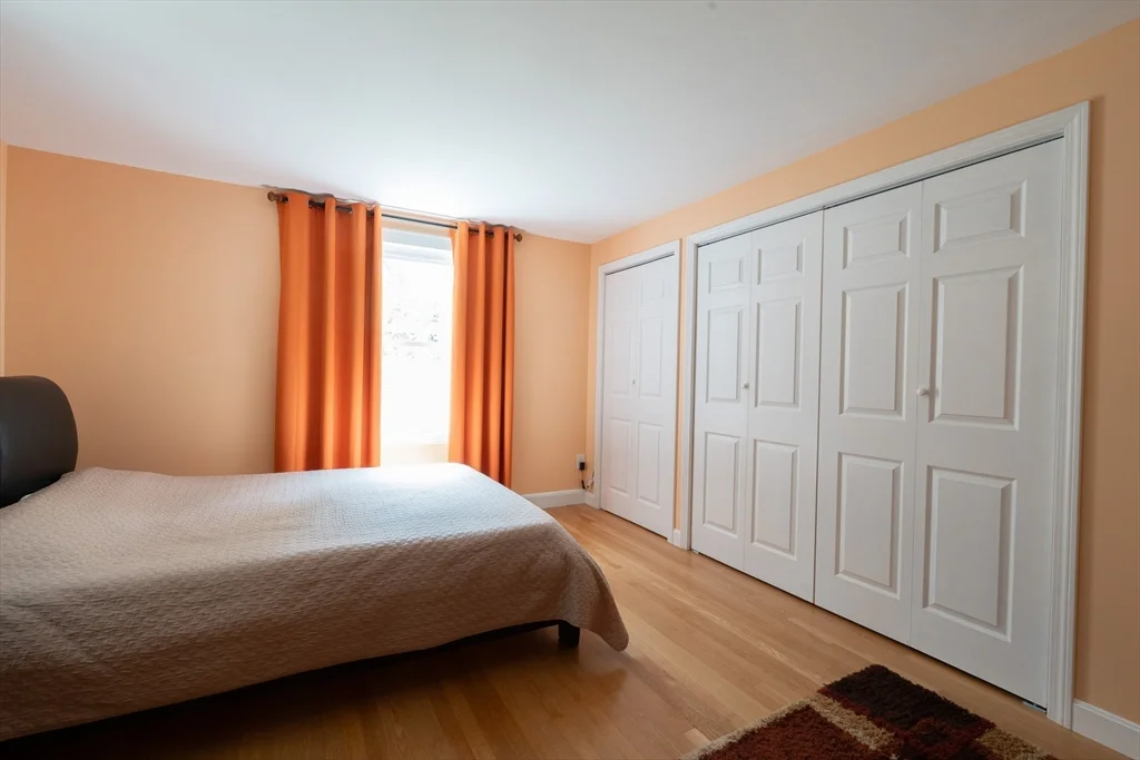 5 Fairview Rd, Canton