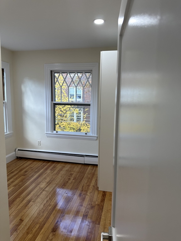 2 Arlington St, Neighborhood Nine