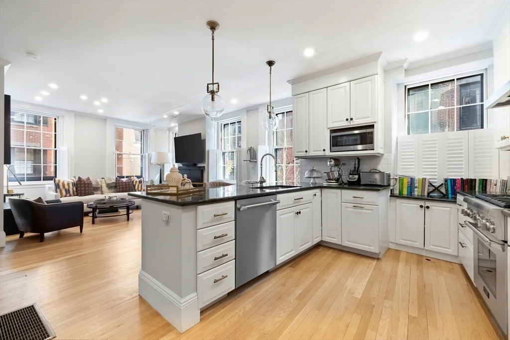 50 River St, Beacon Hill