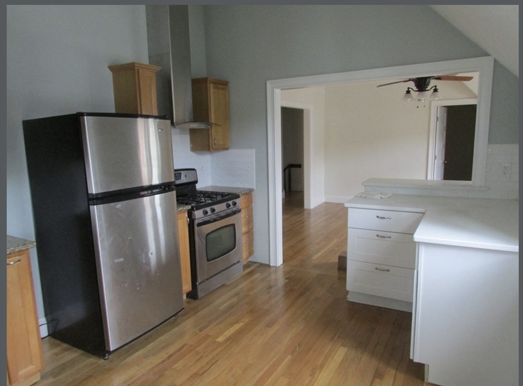 94 Plain St, Braintree