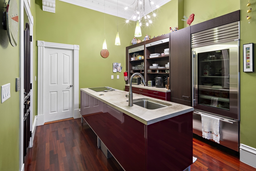 296 Commonwealth Ave, Back Bay