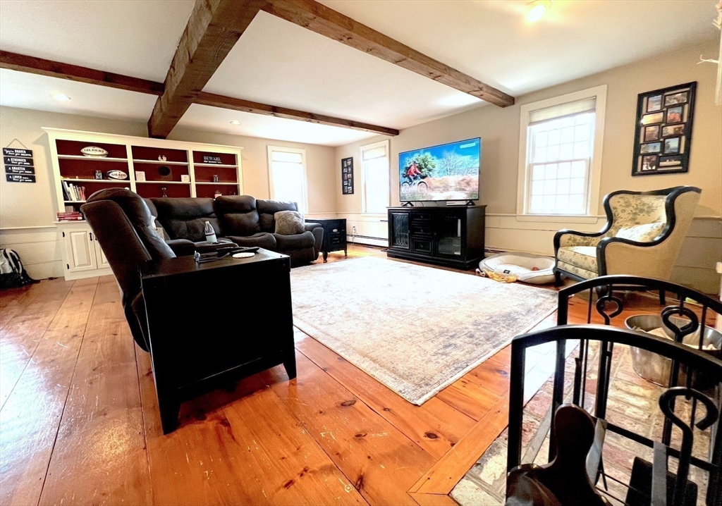 170 Saddle Hill Rd, Hopkinton