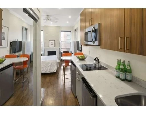 17 Cazenove St, Back Bay