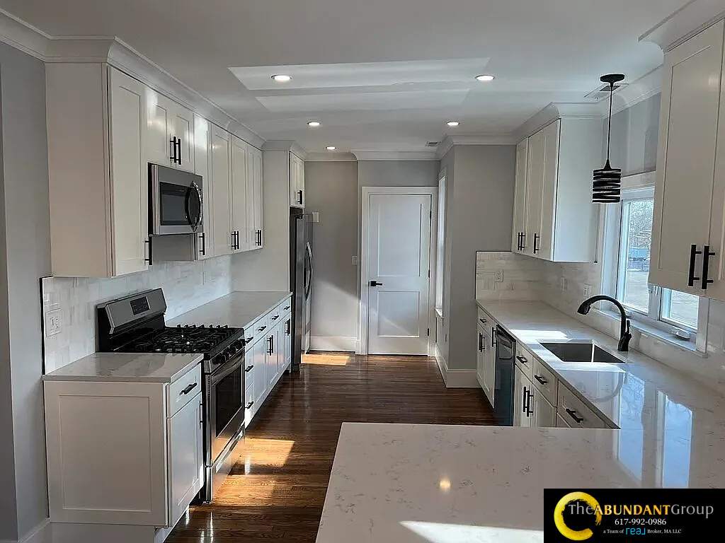 66 Calvary St, South Side