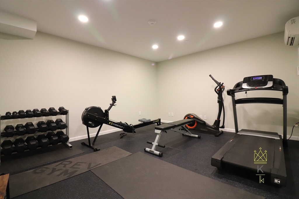 460 Washington St, Brighton