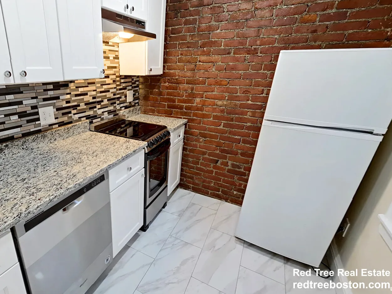 47 Cameron St, Boylston Street