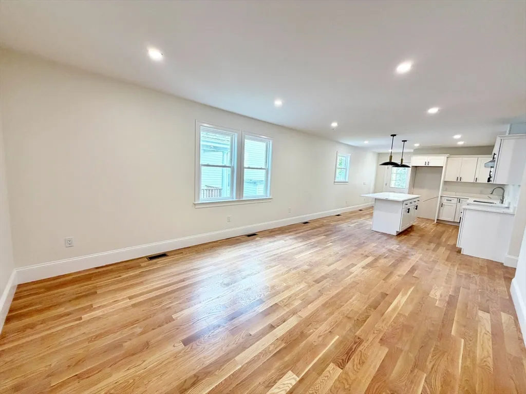 28 Pitcher Ave, West Medford