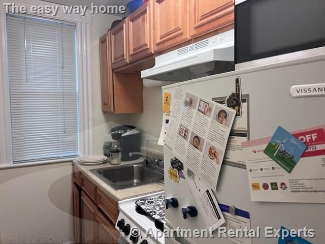 10 Garrison Ave, Teele Square