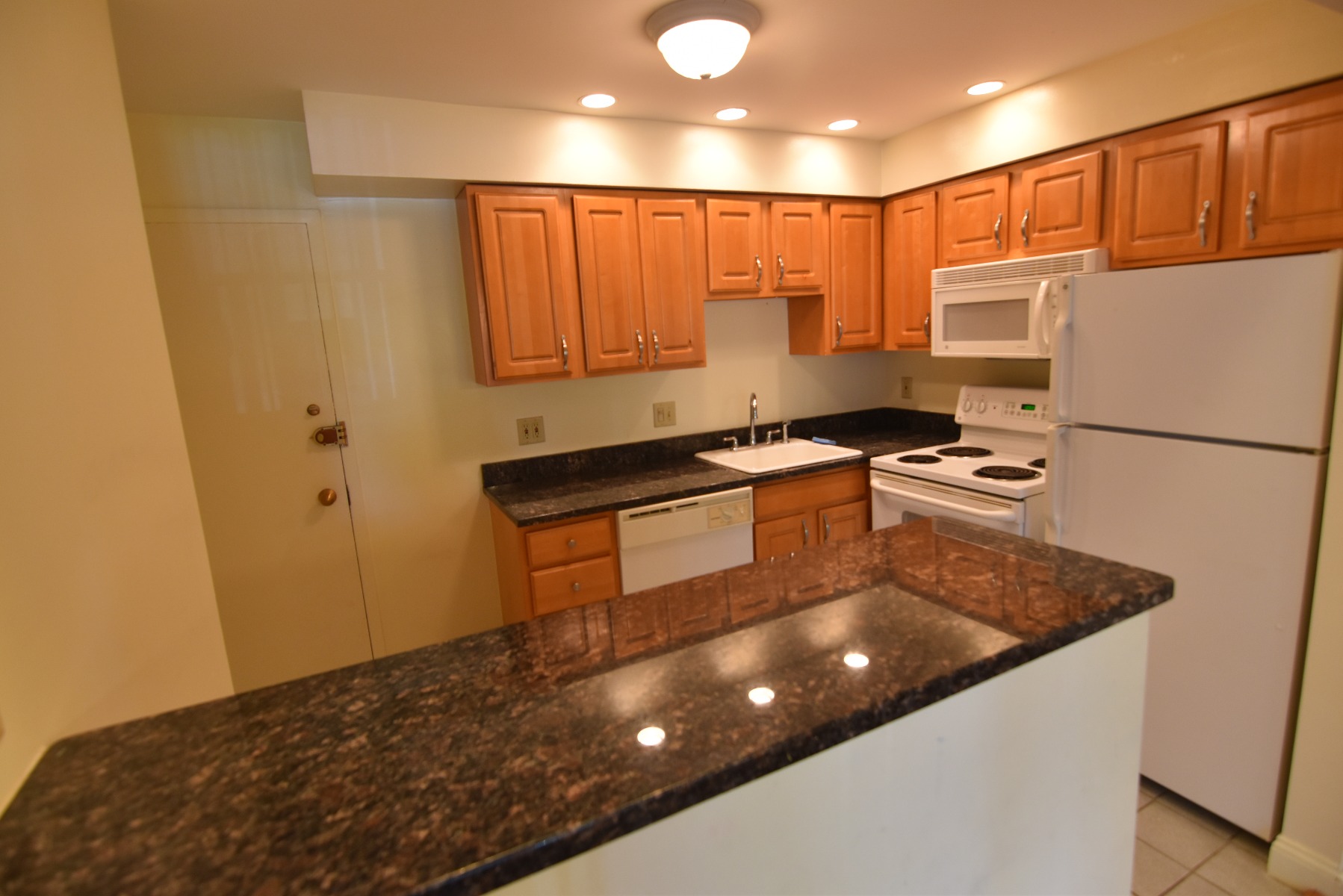 320 Hammond Pond Pkwy, Chestnut Hill