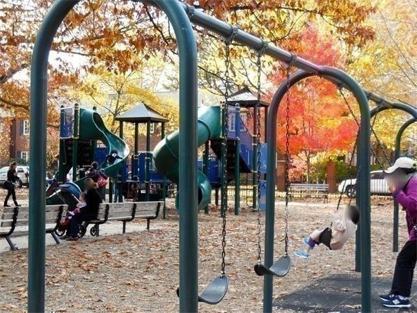 125 Pleasant St, Coolidge Corner