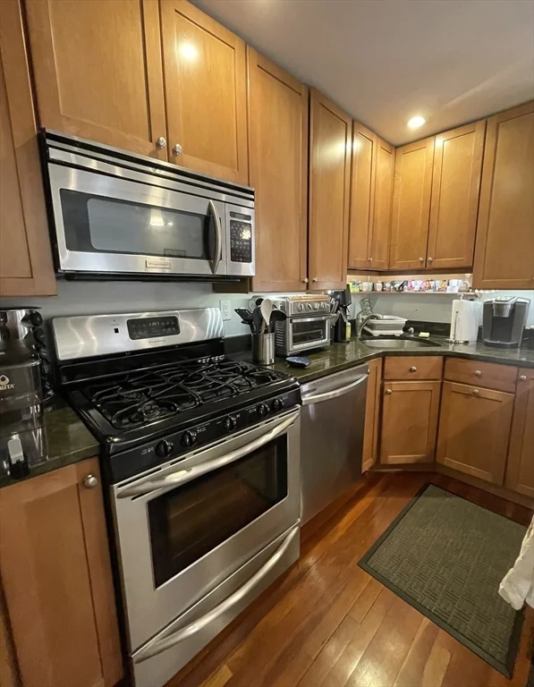 10 Mitchell St, South Boston