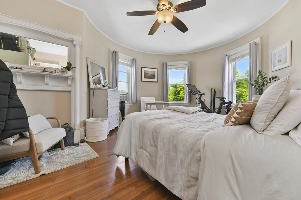 257 E Cottage, Dorchester