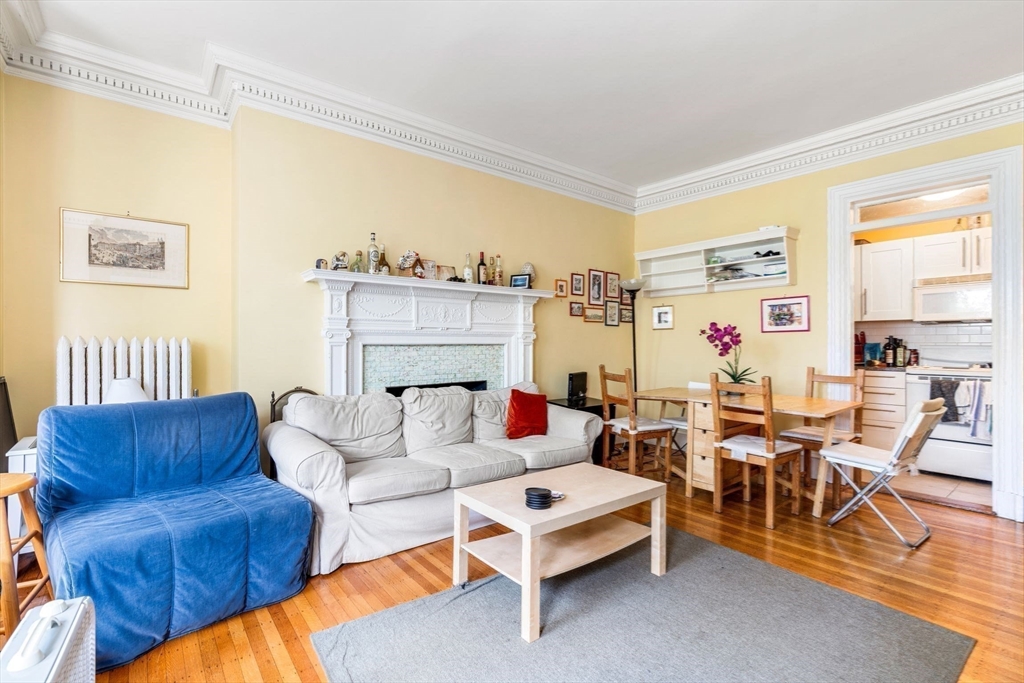 373 Commonwealth Ave, Back Bay