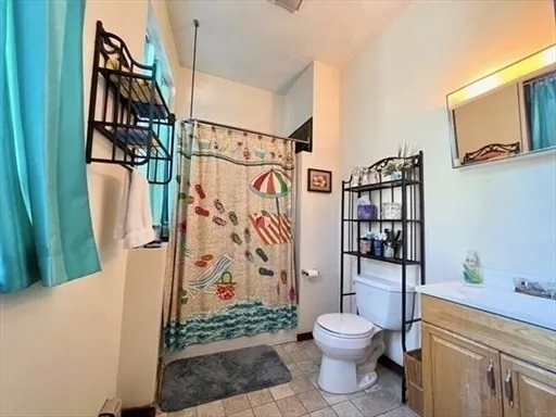 87 Main St, Charlestown